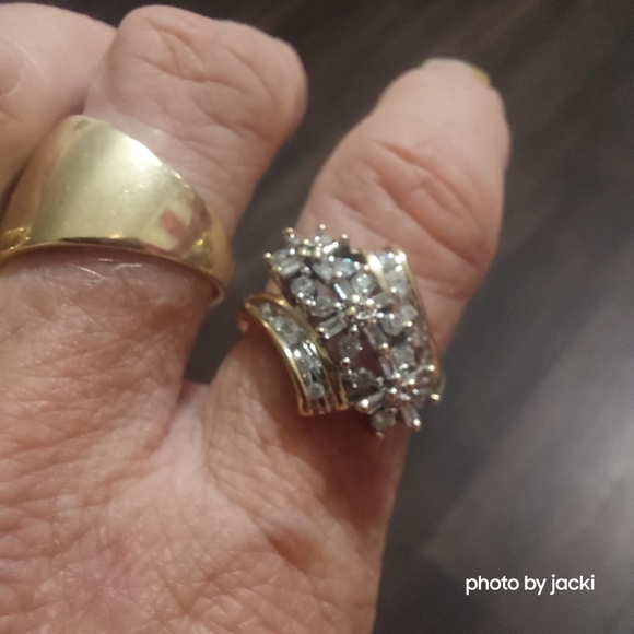 10k gold & genuine diamonds waterfall flowers ring, size 7.5 - Picture 8 of 8